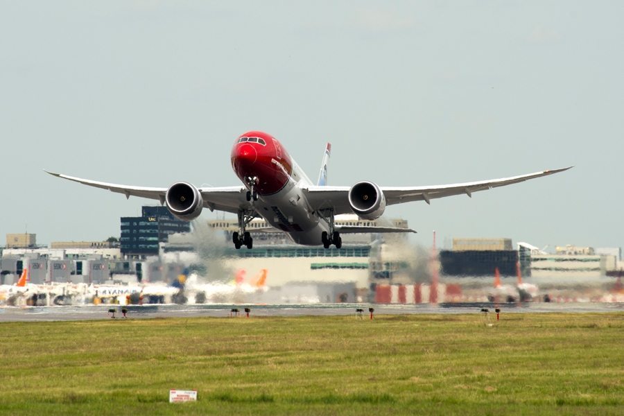 Norwegian Takes Delivery Of Its First 787 9 Dreamliner