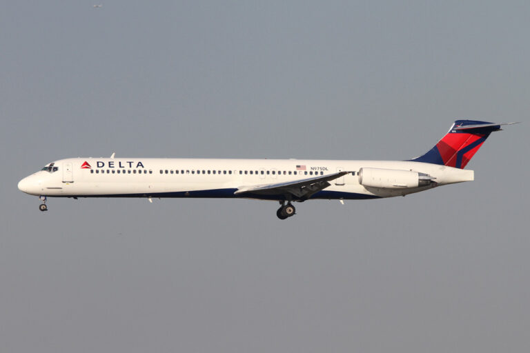 Delta Removes the MD-88 from Scheduled Flying Out of LaGuardia