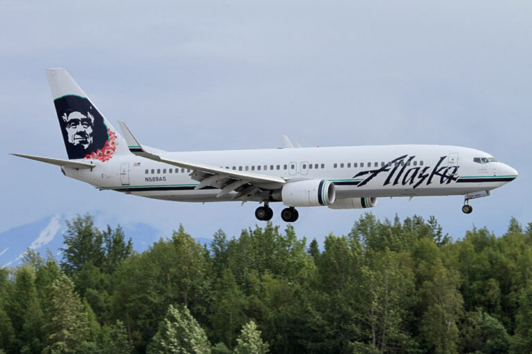 01 Alaskaairlines 737 800 Tismeyer 768x512 