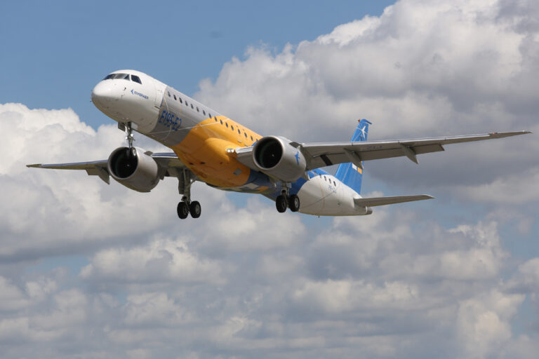 Embraer E195-E2 Takes to the Skies Ahead of Schedule