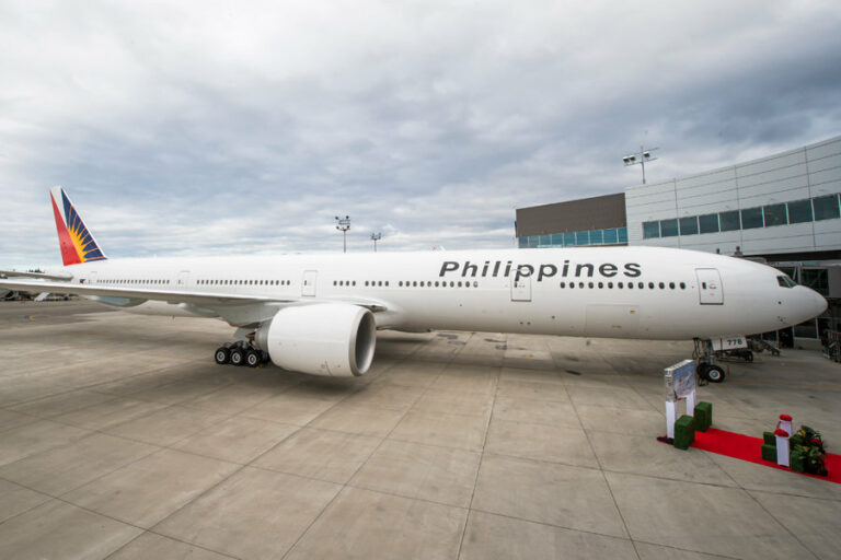 Boeing and Intrepid Aviation Celebrate Delivery of 777-300ER to Philippine Airlines