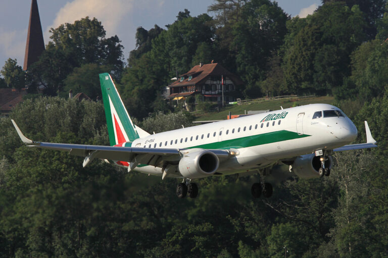 Alitalia board gives green light to next phase of business plan
