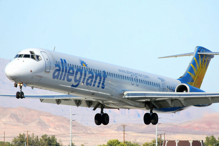 Allegiant Plans Aircraft Base in Tennessee