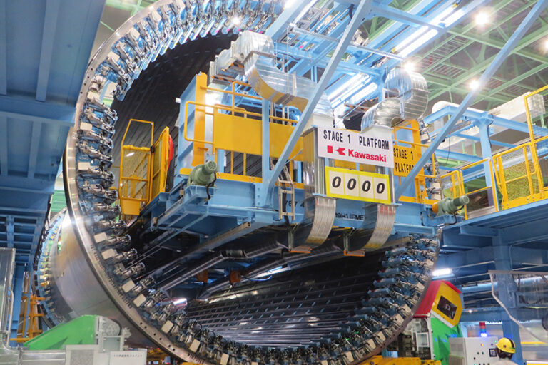 Boeing 787-10 Dreamliner begins major assembly