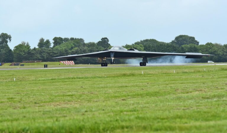 Air Force B-2 Spirit Stealth Bombers arrive in UK