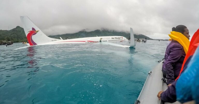 Air Niugini Says One Male Passenger Is Missing After Crash in Micronesia