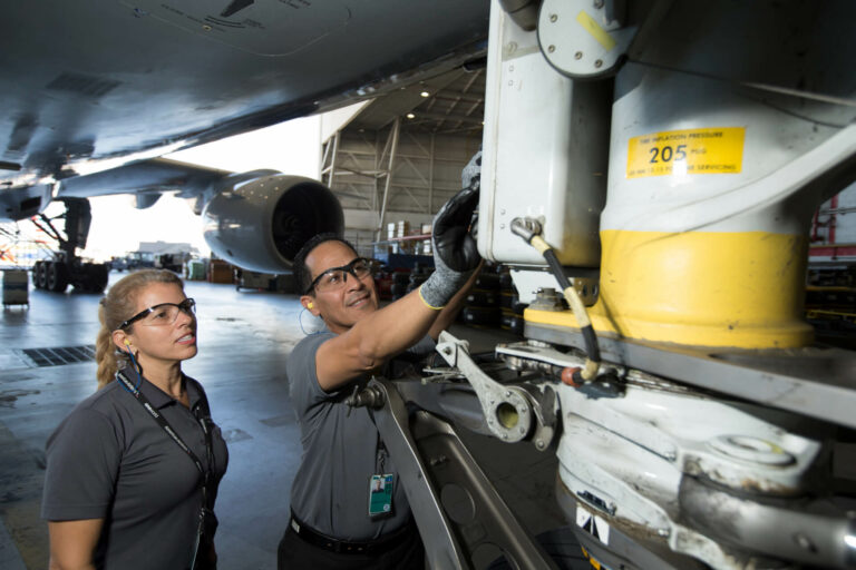 American Airlines Opens Line Maintenance Station at Houston’s George Bush Intercontinental Airport