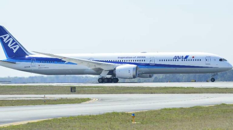 ANA Takes Delivery of Its First Boeing 787-10