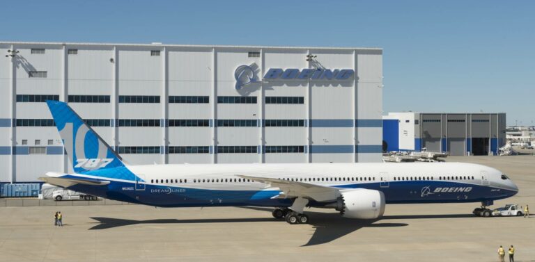Boeing to assemble 787-10 in South Carolina