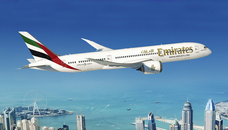Emirates Orders 30 Boeing 787-9 Dreamliners