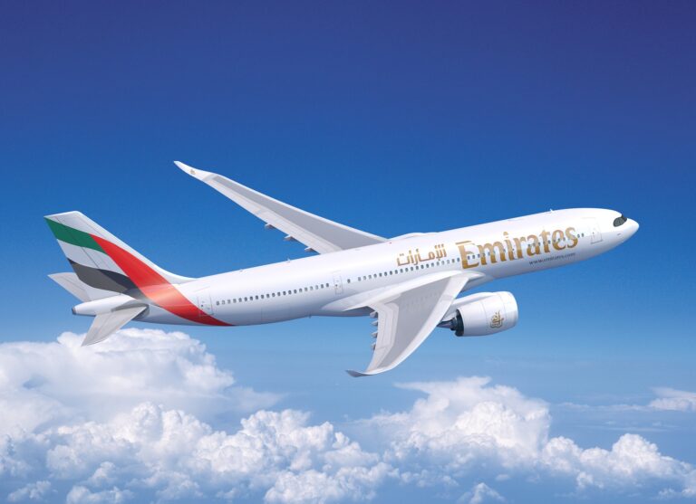 Emirates Orders 40 A330-900 and 30 A350-900 Aircraft
