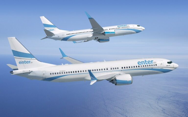 Enter Air Orders Four Boeing 737-8 Jets
