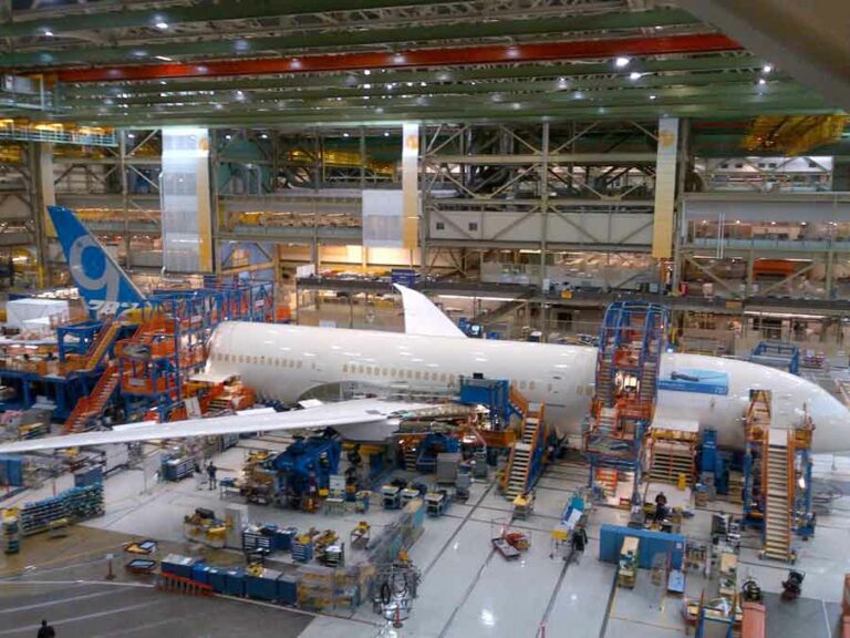 First Boeing 787-9 begins final assembly