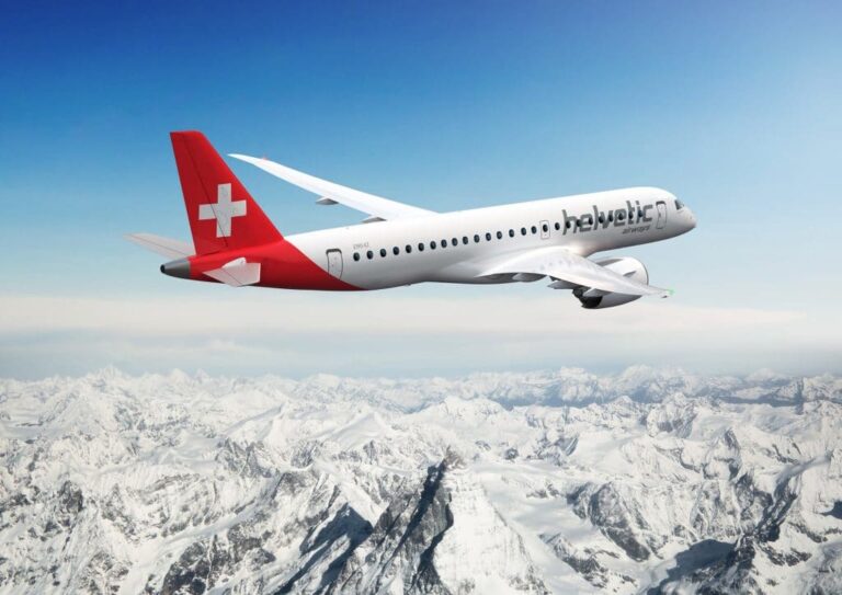 Helvetic Airways Receives its First E190-E2 Jet