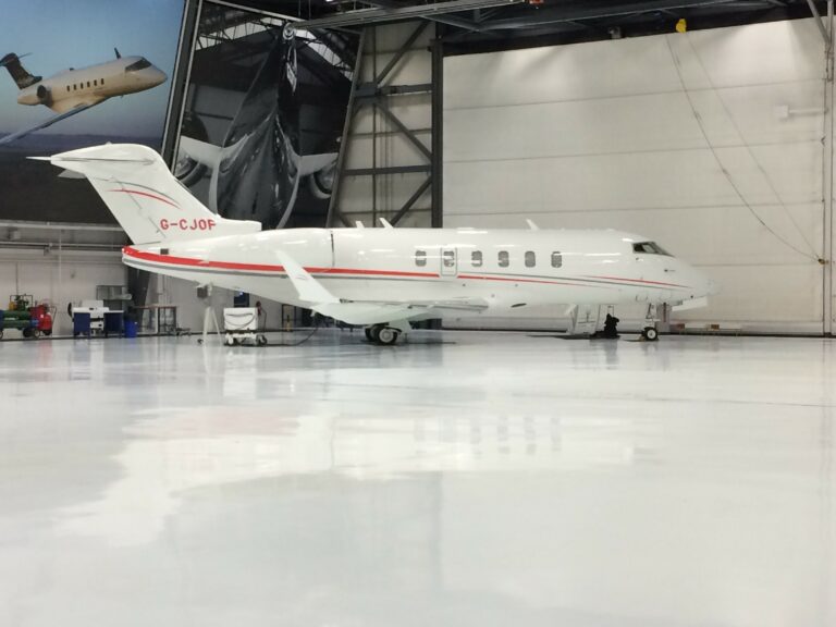 New Mustang and Challenger 350 for Luxaviation UK