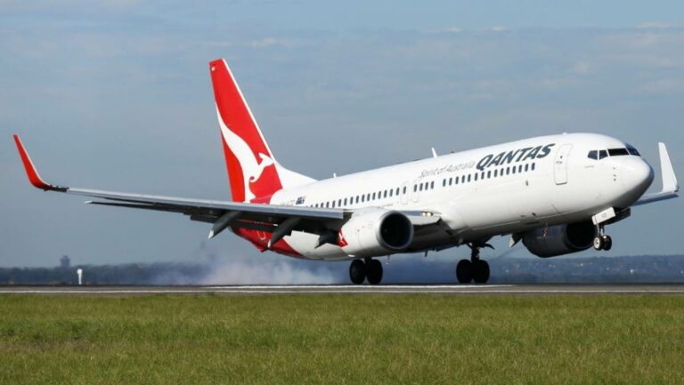 Qantas Grounds Three Boeing 737s, Confirms Cracks Found
