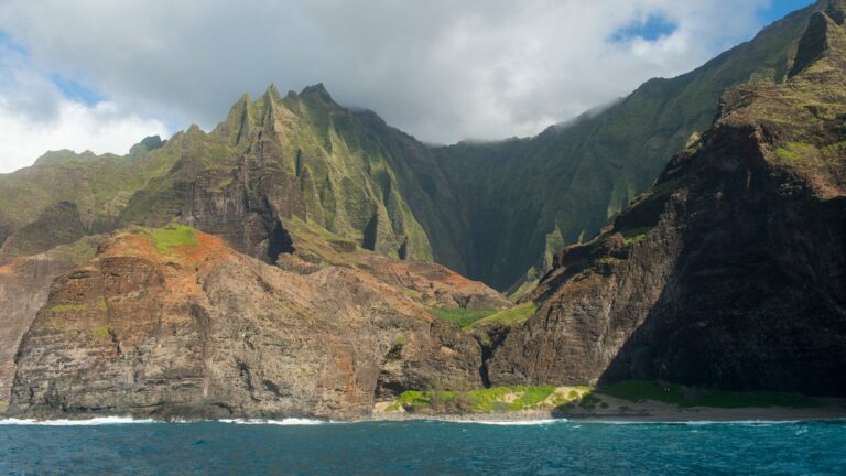 Three People Missing After Plane Flying Over Hawaiian Islands Disappears
