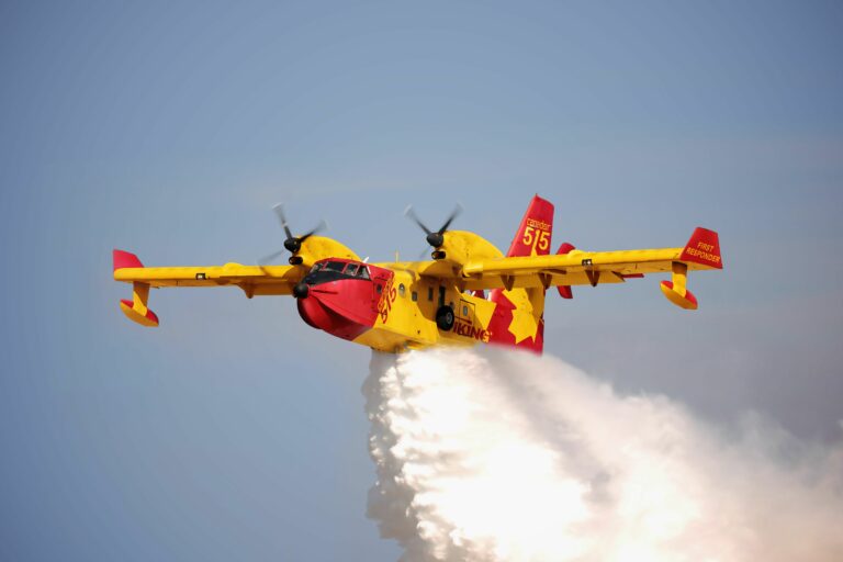Viking Air Sells Six New-production CL-515 Aircraft and One CL-415EAF